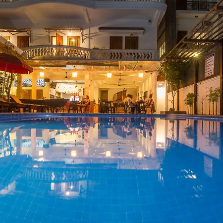 Poolside Villa-3